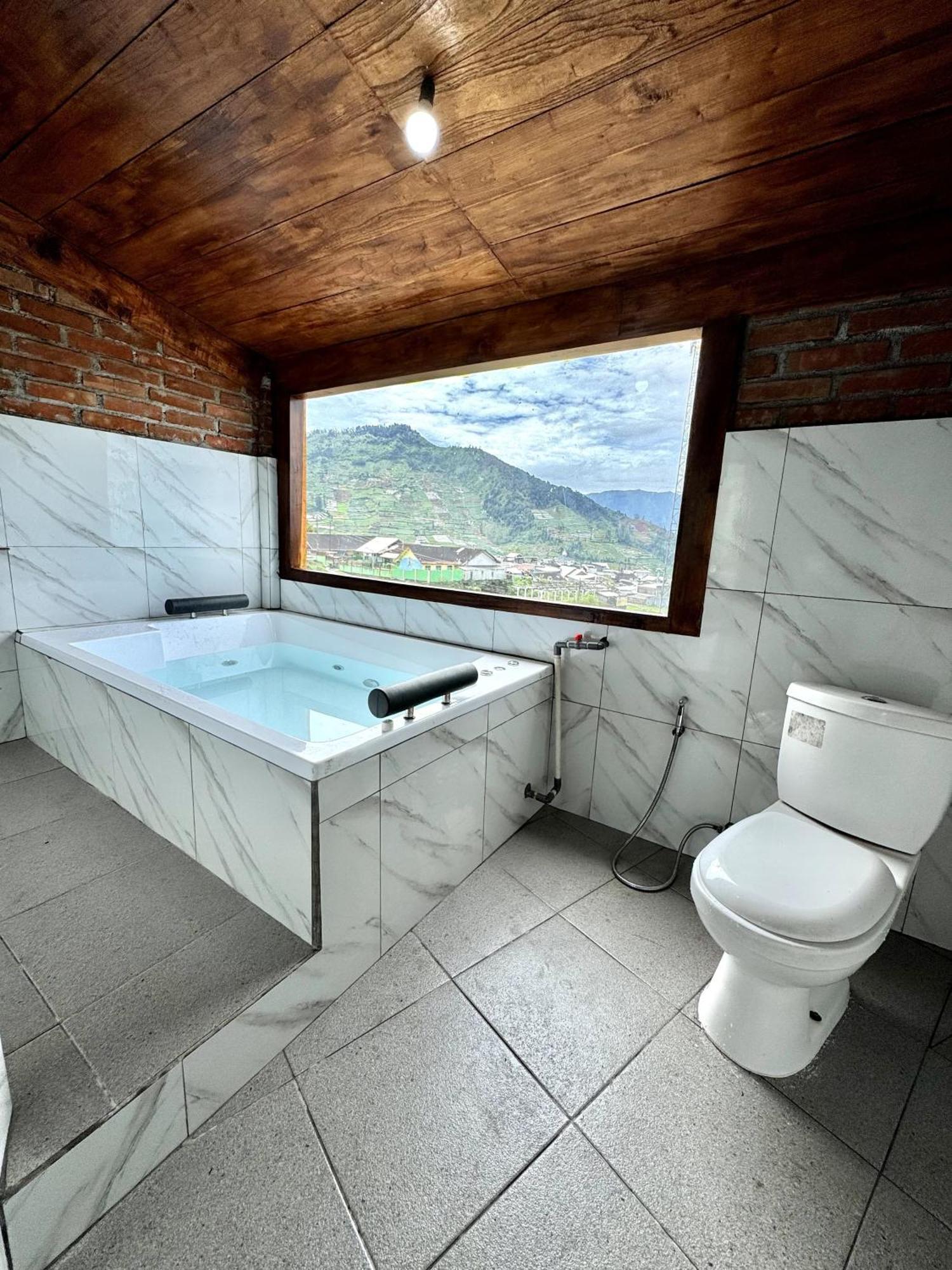Jolotundo Lodge Banjarnegara Extérieur photo