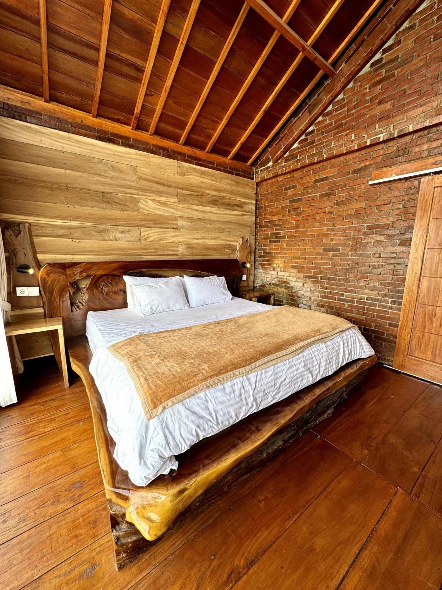 Jolotundo Lodge Banjarnegara Extérieur photo